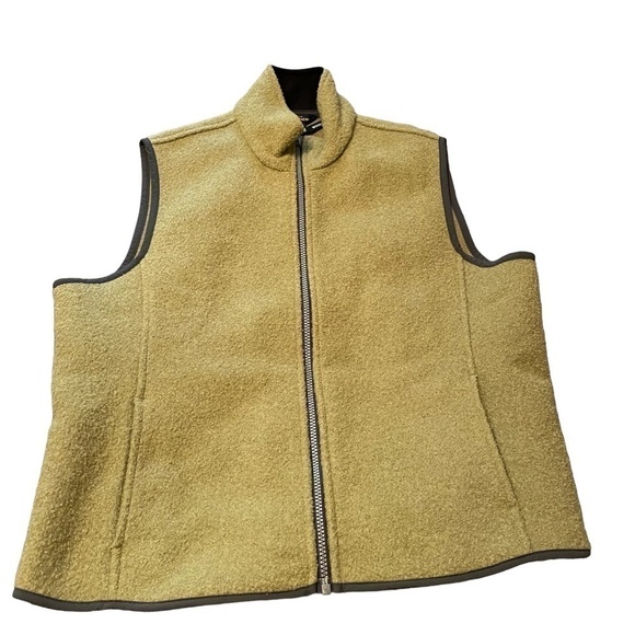 Woolrich  Fern Green Technowool - Women's 
Full Zip Lined Wool Vest - Size Large - Picture 3 of 12